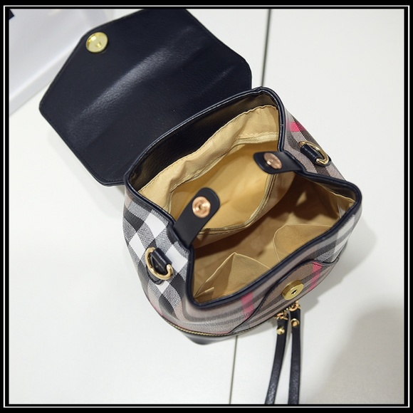 NEW LONDON Plaid Backpack - Picture 3 of 4